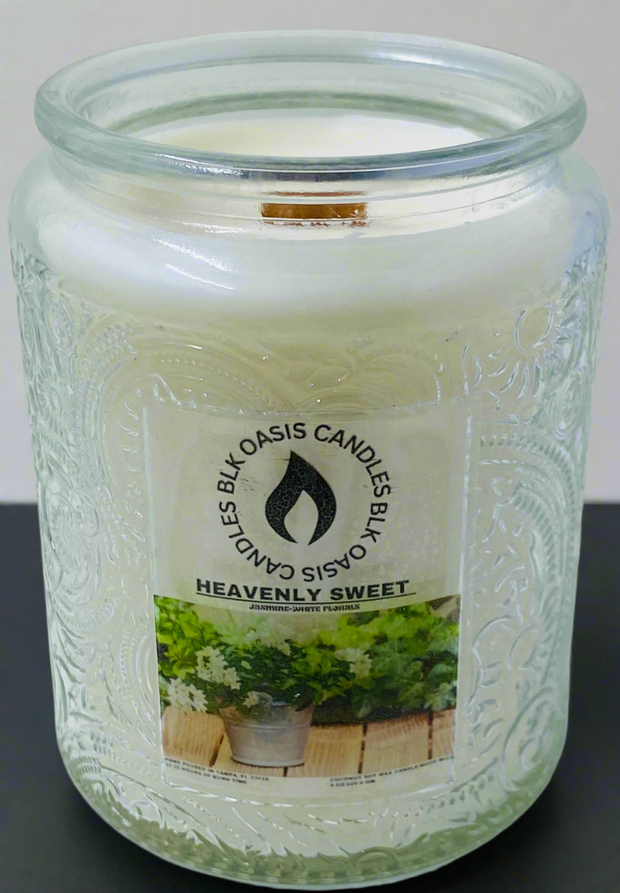 Heavenly Sweet Luxe Candle in a glass vessel.  Who doesn’t like Jasmine.  It has a sweet luxury fragrance.  Keep it close to bring that luxe in your home.